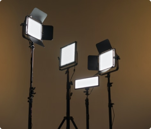 An image of tripod Lights